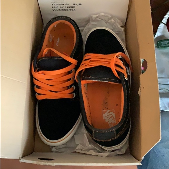 Vans - Picture 4 of 4